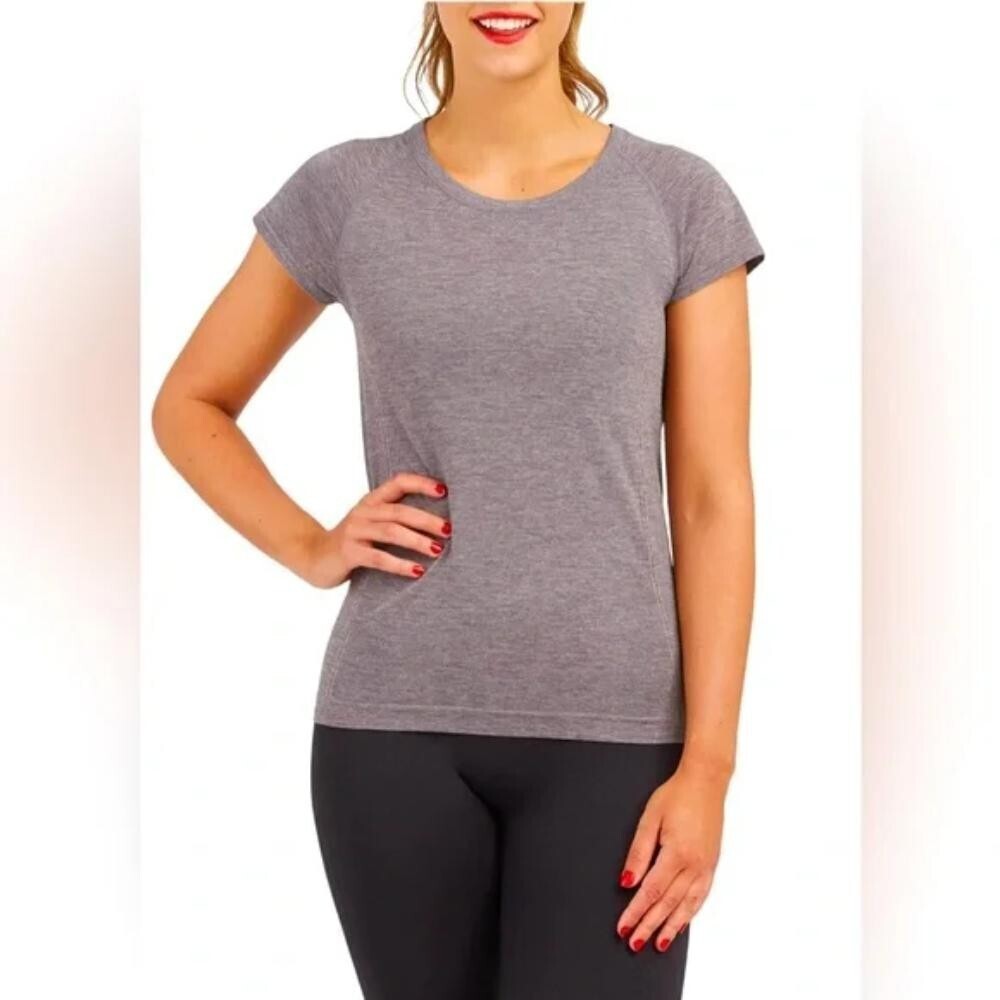 Spanx Lamn T-Shirt Women's Medium Gray Seamless Short Sleeve Crew Neck KFC124